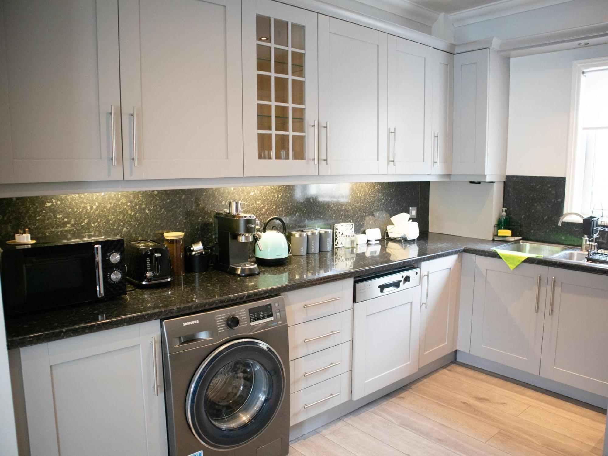 Apartmán Bright Private Terrace - Free Private Parking - Tv - Wifi - Netflix Croydon Exteriér fotografie