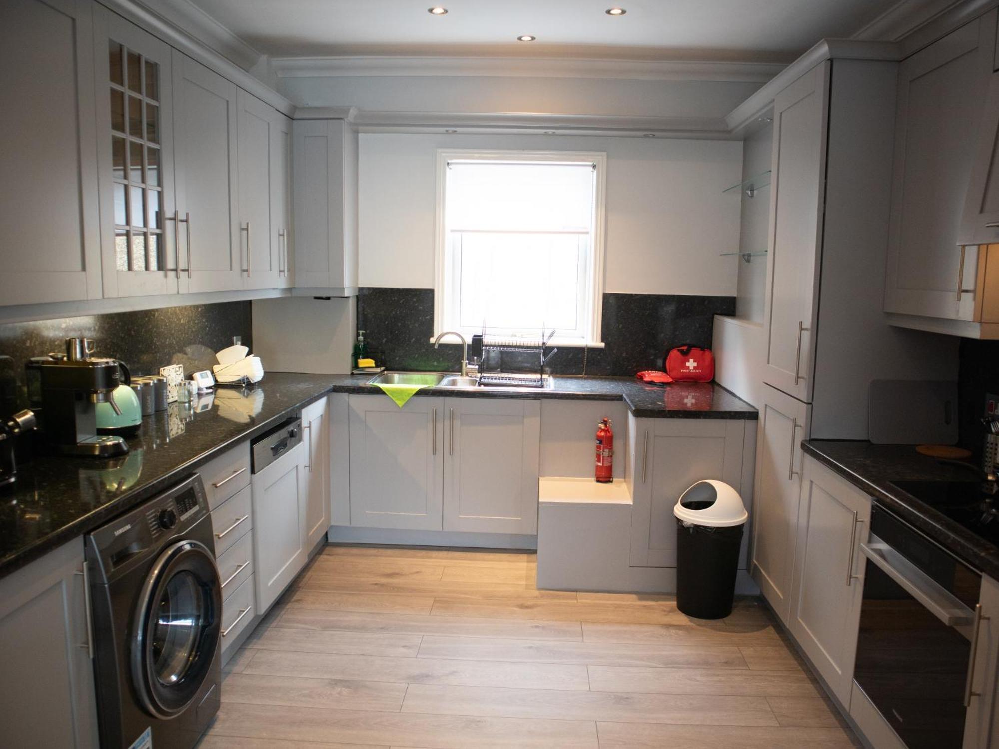 Apartmán Bright Private Terrace - Free Private Parking - Tv - Wifi - Netflix Croydon Exteriér fotografie