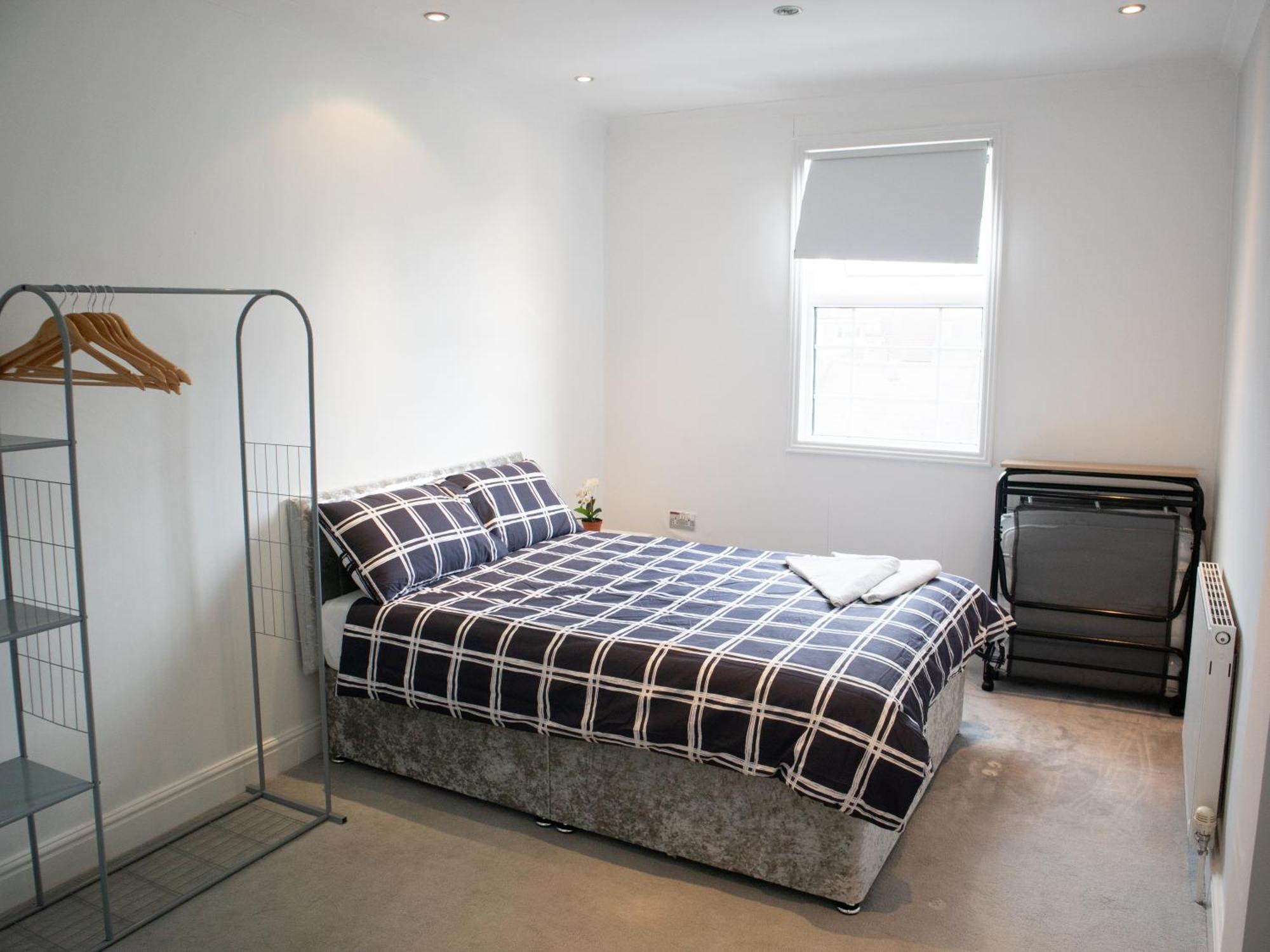 Apartmán Bright Private Terrace - Free Private Parking - Tv - Wifi - Netflix Croydon Exteriér fotografie